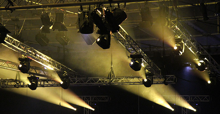 &Uuml;ber eine ausgezeichnete Ton- und Lichttechnik f&uuml;r Events, Shows, Messen, Tagungen, Kongresse und Firmenveranstaltungen bietet die Eberthalle in Ludwigshafen.